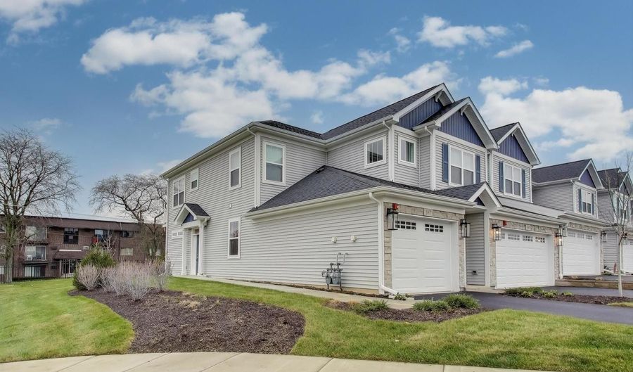 387 Masters Dr, Addison, IL 60101 - 2 Beds, 2 Bath