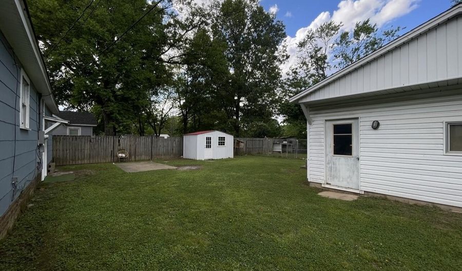 165 College St, Alamo, TN 38001 - 3 Beds, 1 Bath