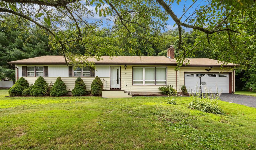 233 Mountain Rd, Cheshire, CT 06410 - 3 Beds, 2 Bath