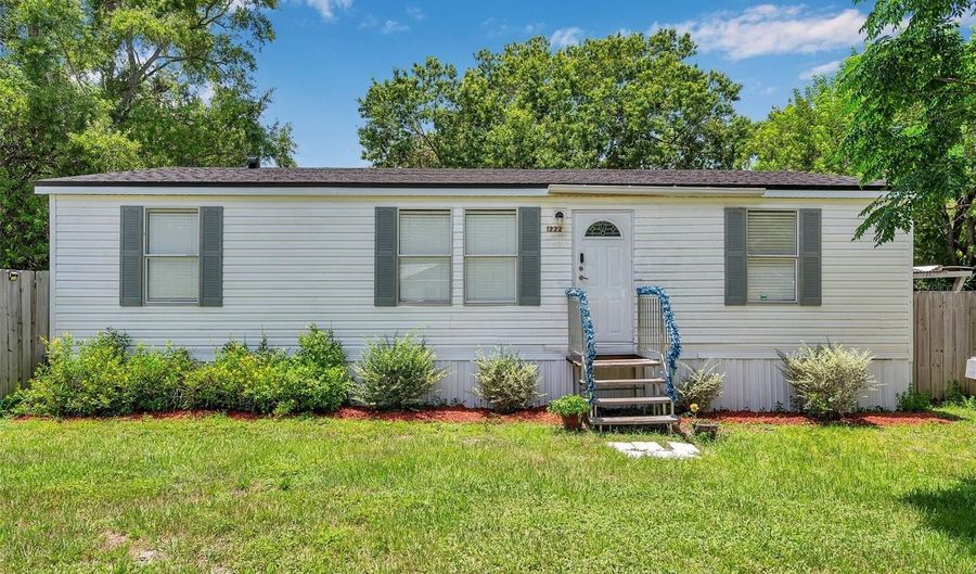 1222 ROWELL St, Auburndale, FL 33823 - 3 Beds, 2 Bath