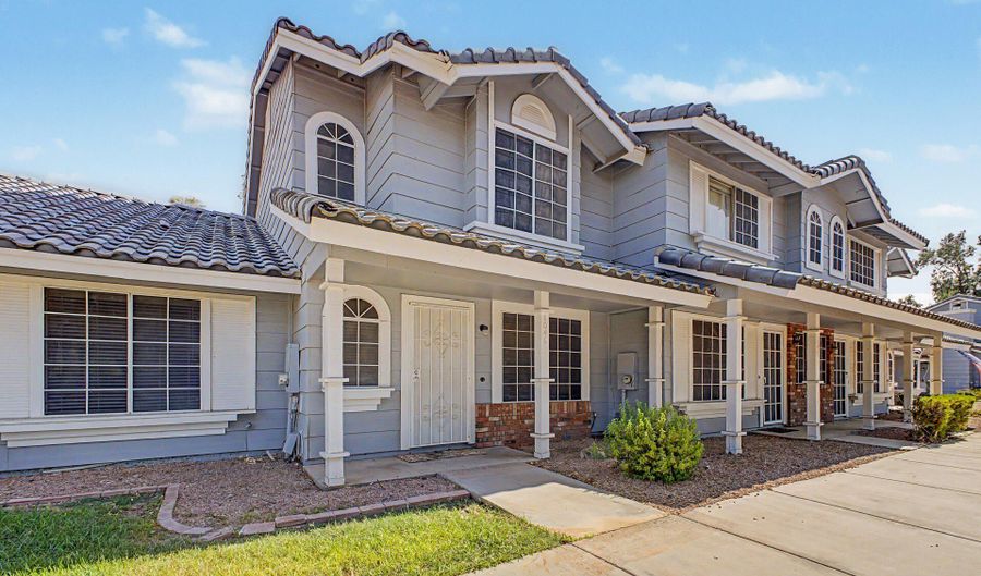 860 N MCQUEEN Rd 1046, Chandler, AZ 85225 - 2 Beds, 2 Bath