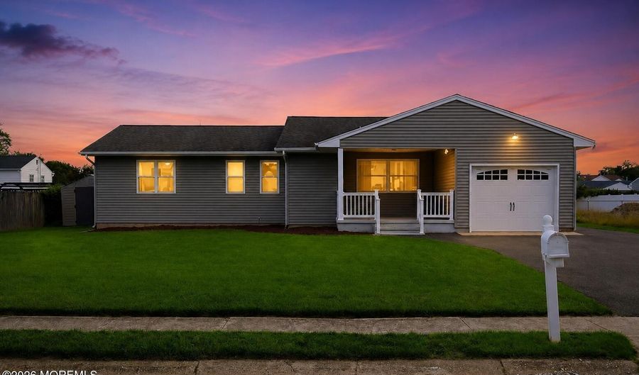 32 Edison St, Bayville, NJ 08721 - 3 Beds, 2 Bath