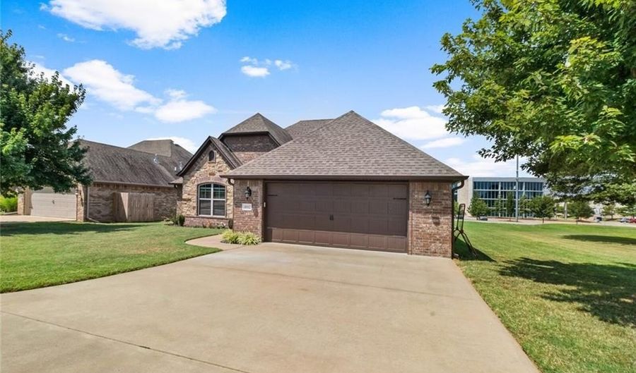 4002 SW Flatrock Cv, Bentonville, AR 72713 - 4 Beds, 2 Bath