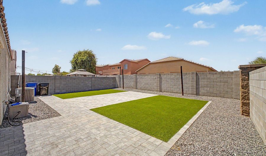 714 E MOUNTAIN VIEW Dr, Avondale, AZ 85323 - 4 Beds, 2 Bath