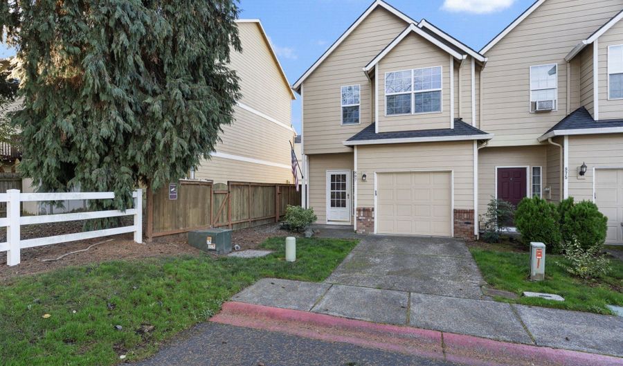 887 SW 198TH Pl, Beaverton, OR 97003 - 3 Beds, 2 Bath