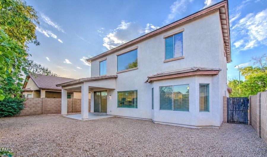 11713 W SHERMAN St, Avondale, AZ 85323 - 5 Beds, 3 Bath