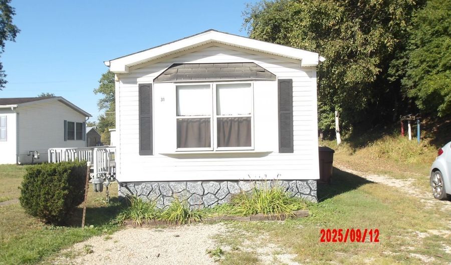 31 Blick Ave, Athens, OH 45701 - 2 Beds, 2 Bath