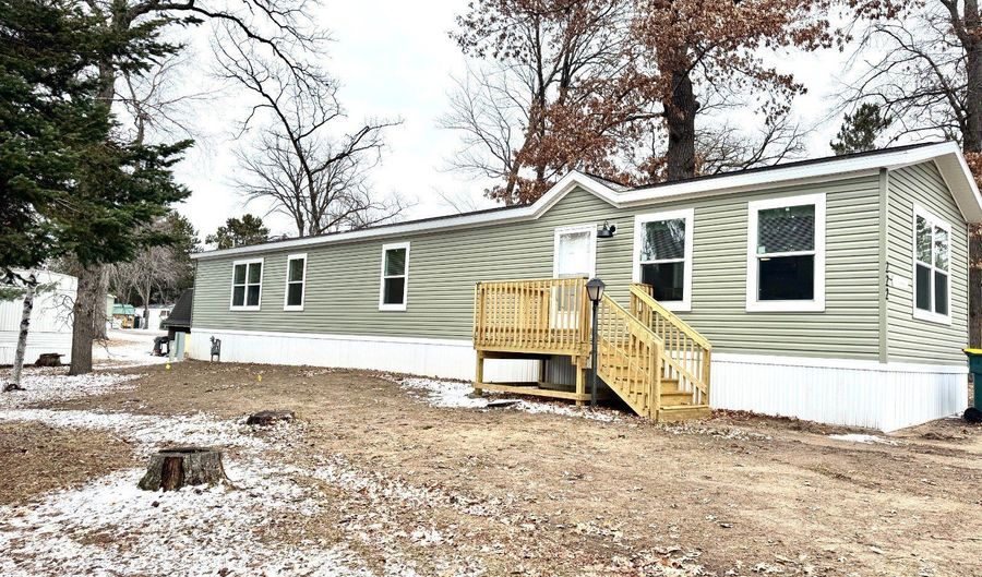 222 Goldenrod Ln E, Altoona, WI 54720 - 3 Beds, 2 Bath