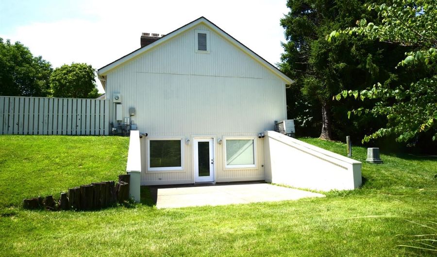 15 Ash Hill Ct, Batesville, IN 47006 - 3 Beds, 3 Bath