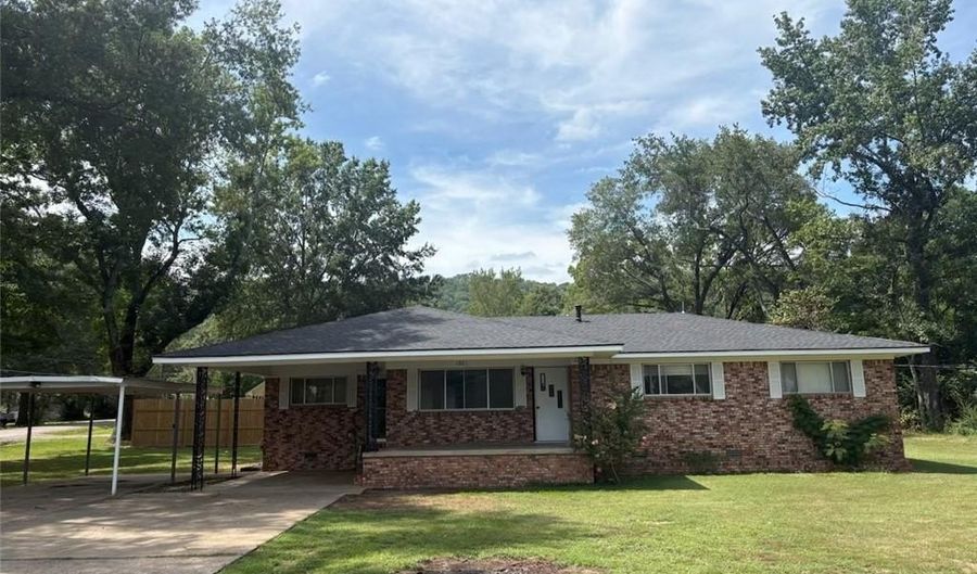 1801 N Church St, Atkins, AR 72823 - 3 Beds, 2 Bath