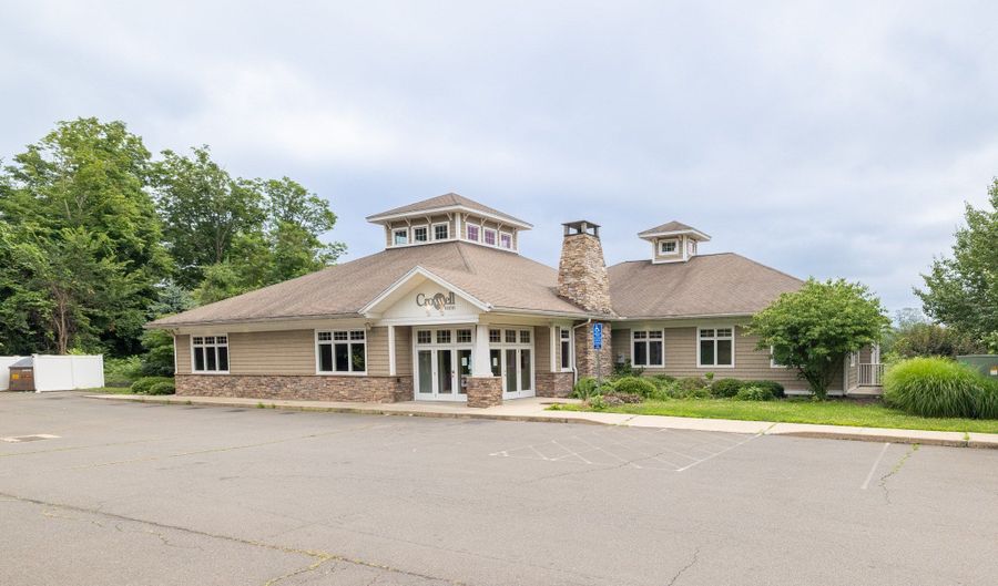 30 Country Squire Dr, Cromwell, CT 06416 - 0 Beds, 5 Bath