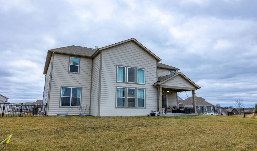 4061 Secretariat Ln, Bargersville, IN 46106 - 6 Beds, 4 Bath