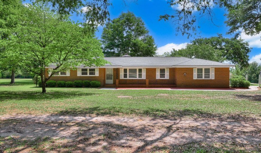 301 Douglas Dr, Beech Island, SC 29842 - 3 Beds, 2 Bath