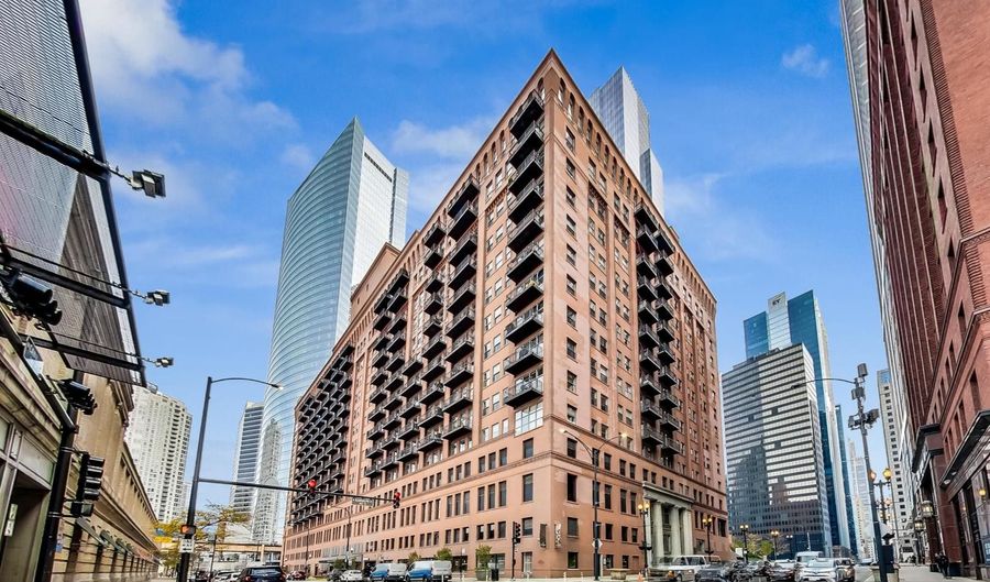 165 N Canal St 622, Chicago, IL 60606 - 2 Beds, 2 Bath
