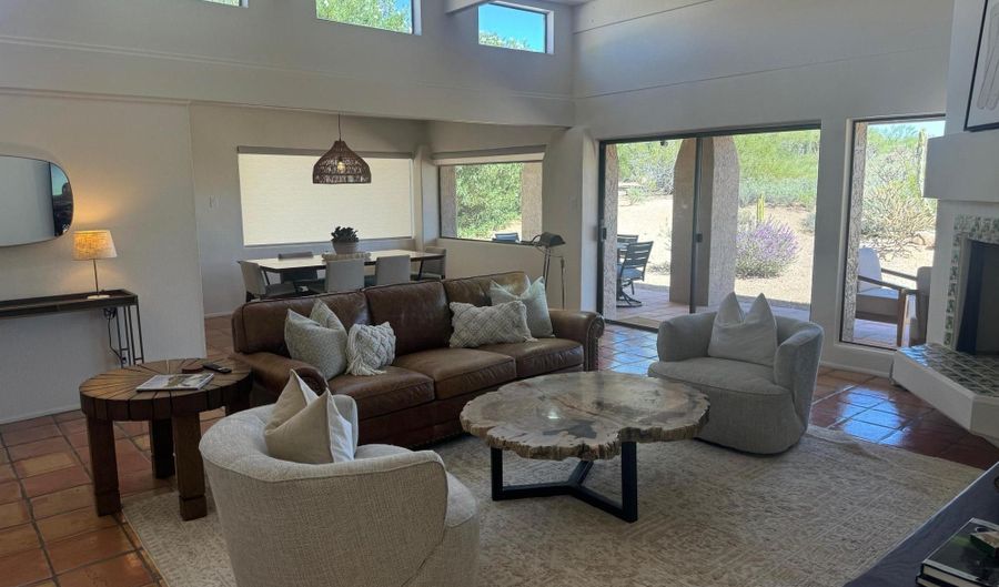 1725 E STAGHORN Ln, Carefree, AZ 85377 - 2 Beds, 2 Bath