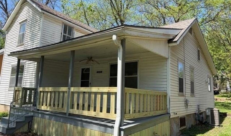 1025 Laramie St, Atchison, KS 66002 - 4 Beds, 1 Bath