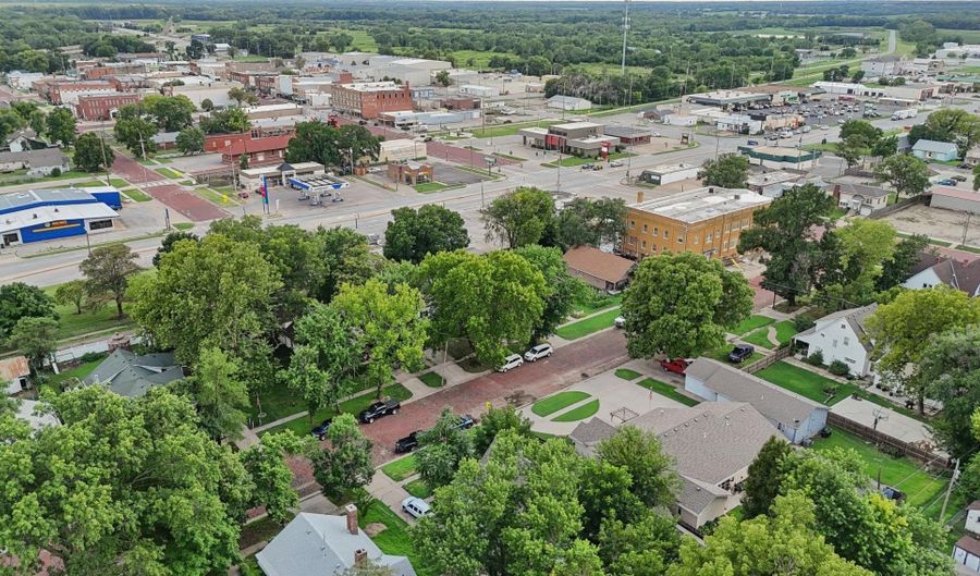 123 E Main, Augusta, KS 67010 - 3 Beds, 2 Bath