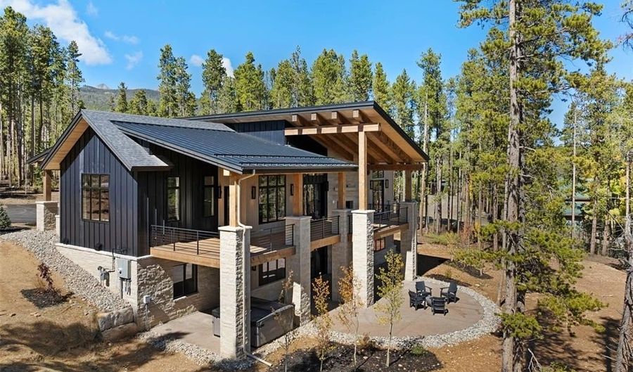 226 BARTON Way, Breckenridge, CO 80424 - 5 Beds, 7 Bath