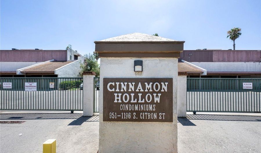 986 S Citron St 41, Anaheim, CA 92805 - 2 Beds, 1 Bath