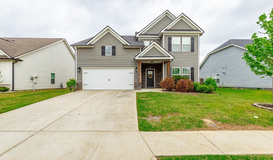 10829 Prairie Lake Dr, Apison, TN 37302 - 3 Beds, 3 Bath