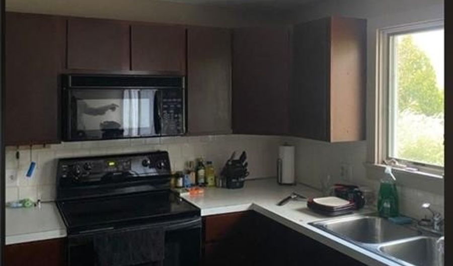 39 Juniper Dr, Hopkinton, RI 02804 - 3 Beds, 2 Bath