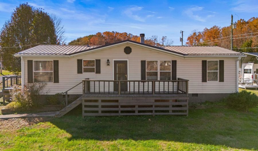 921 Rocky Summit Rd, Bean Station, TN 37708 - 3 Beds, 2 Bath