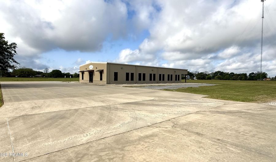 7720 Us Highway 167, Abbeville, LA 70510 - 0 Beds, 3 Bath