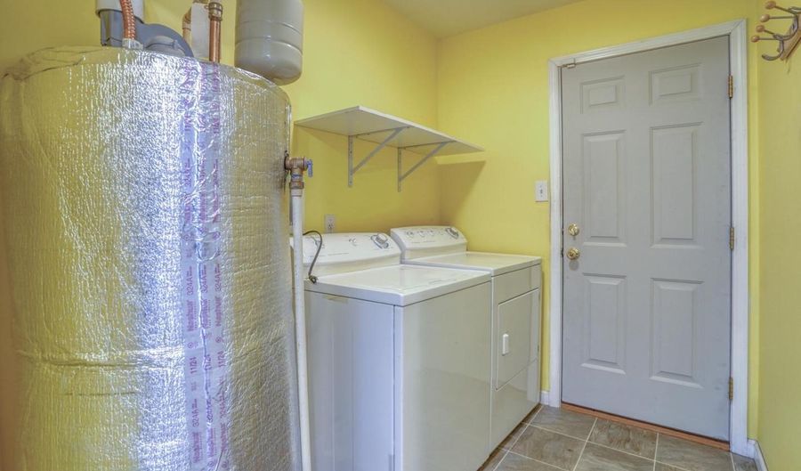 30194 REGATTA BAY Blvd, Lewes, DE 19958 - 3 Beds, 2 Bath