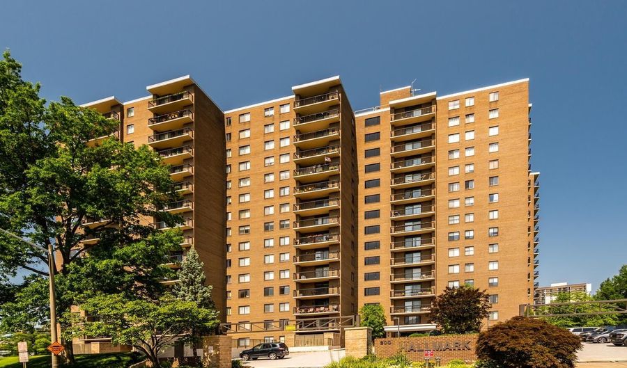 200 N PICKETT St 308, Alexandria, VA 22304 - 3 Beds, 3 Bath