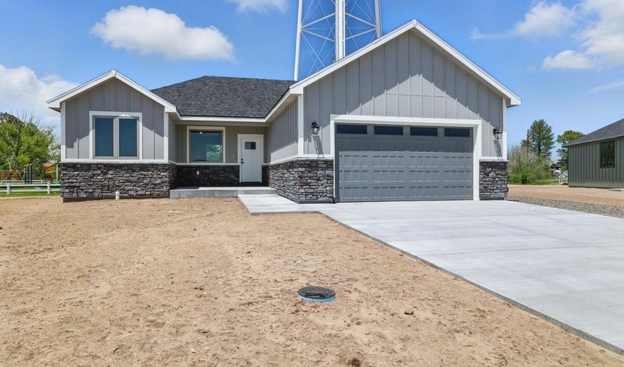 512 HORSESHOE Rd, Burns, WY 82053 - 3 Beds, 2 Bath