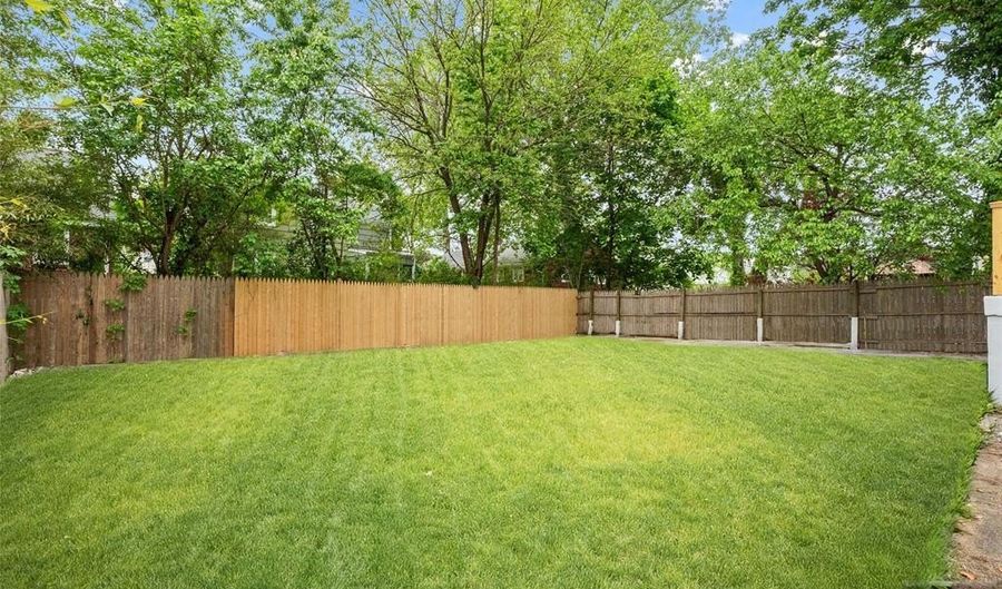 36 Deerfield St, Bergenfield, NJ 07621 - 5 Beds, 2 Bath