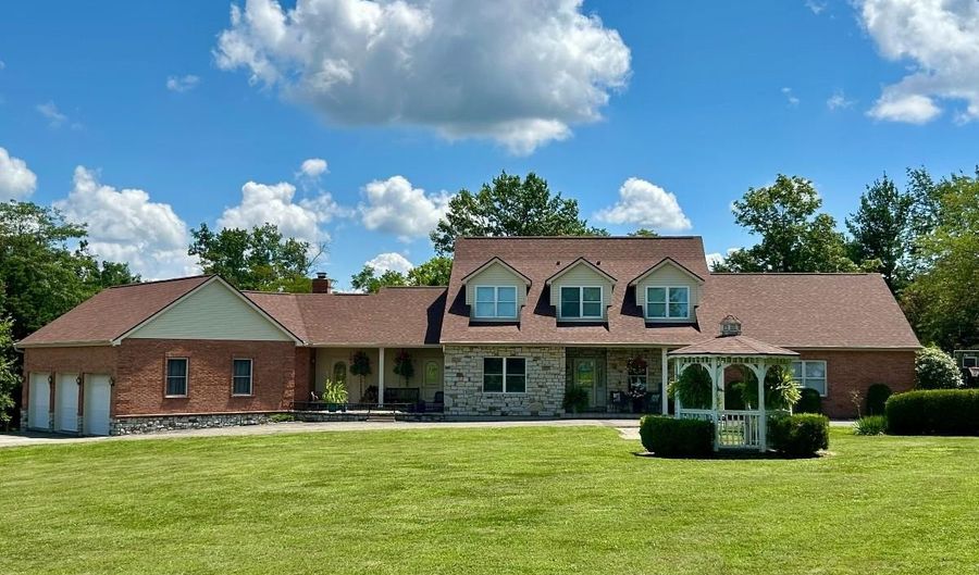 6135 Martha Dr, Aurora, IN 47001 - 4 Beds, 5 Bath