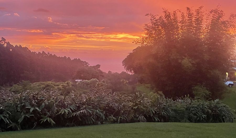 2114- B KAIWIKI Rd, Hilo, HI 96720 - 4 Beds, 3 Bath