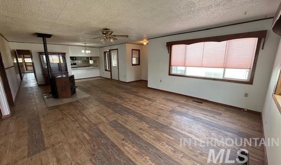 908 Pine St, Anatone, WA 99401 - 3 Beds, 2 Bath