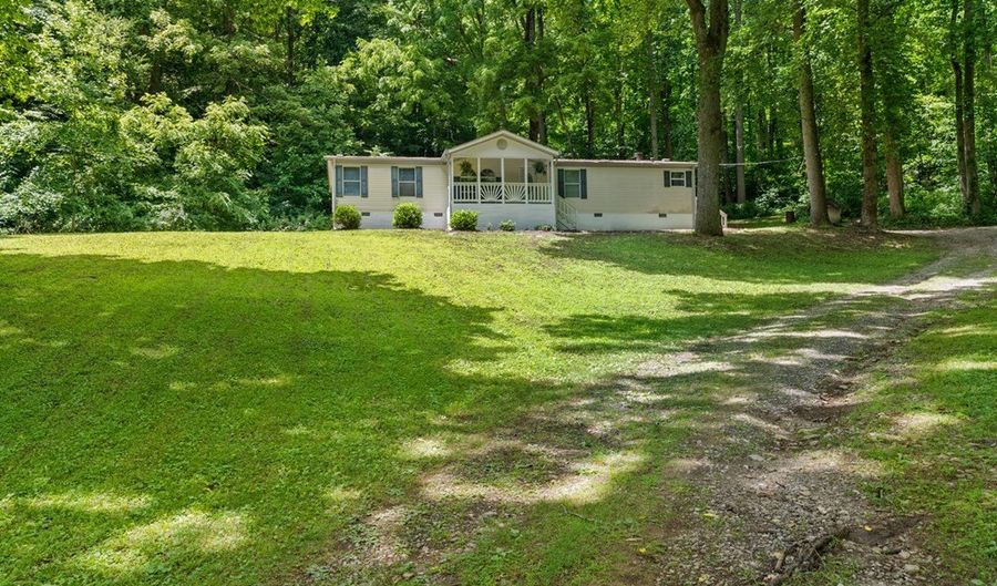 3199 Kibler Valley Rd, Ararat, VA 24053 - 3 Beds, 2 Bath