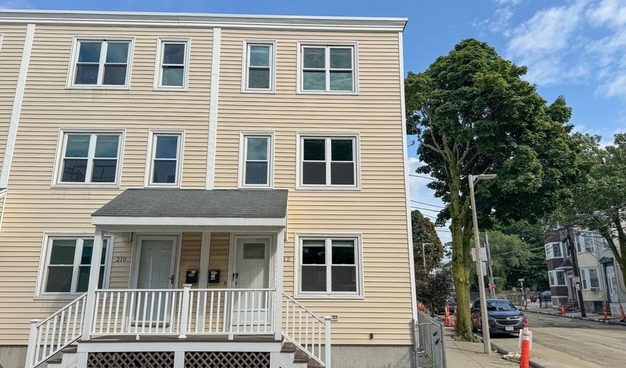 212 W 6th St 212, Boston, MA 02127 - 3 Beds, 3 Bath