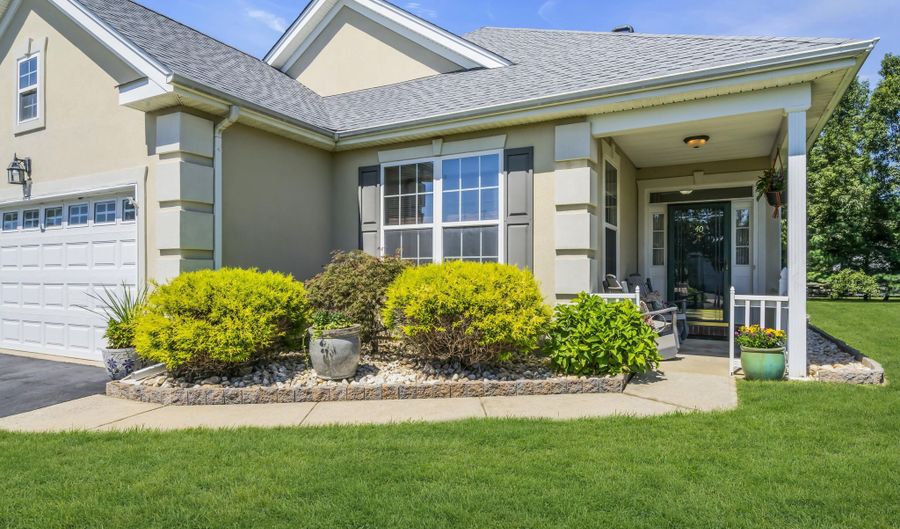 40 Bunker Hill Dr, Allentown, NJ 08501 - 2 Beds, 2 Bath