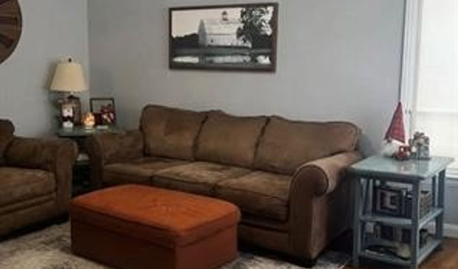 15854 Englewood Ave, Allen Park, MI 48101 - 3 Beds, 1 Bath