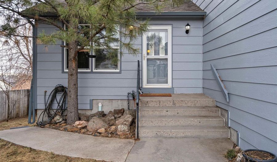 4807 SULLIVAN St, Cheyenne, WY 82009 - 5 Beds, 3 Bath