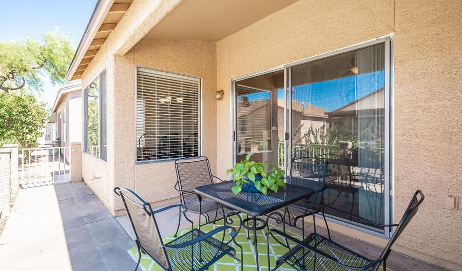 1802 E PEACH TREE Dr, Chandler, AZ 85249 - 2 Beds, 2 Bath