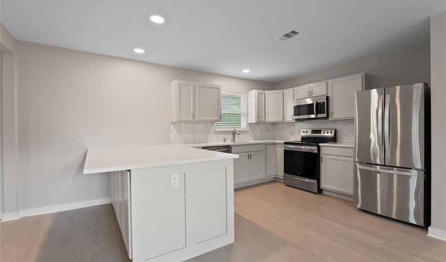 421 S Interurban St, Anna, TX 75409 - 3 Beds, 2 Bath