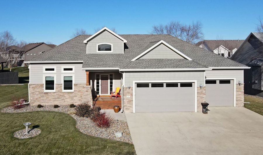 811 NW Boulder Point Pl, Ankeny, IA 50023 - 4 Beds, 3 Bath