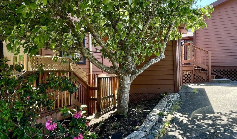 19921 WHALESHEAD Rd I 3, Brookings, OR 97415 - 1 Beds, 2 Bath