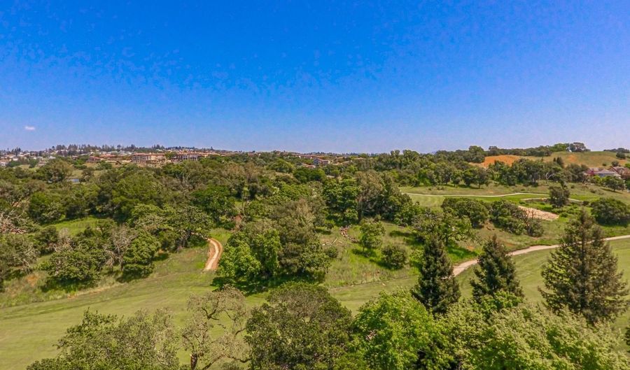 2016 Stonefield Ln, Santa Rosa, CA 95403 - 3 Beds, 3 Bath