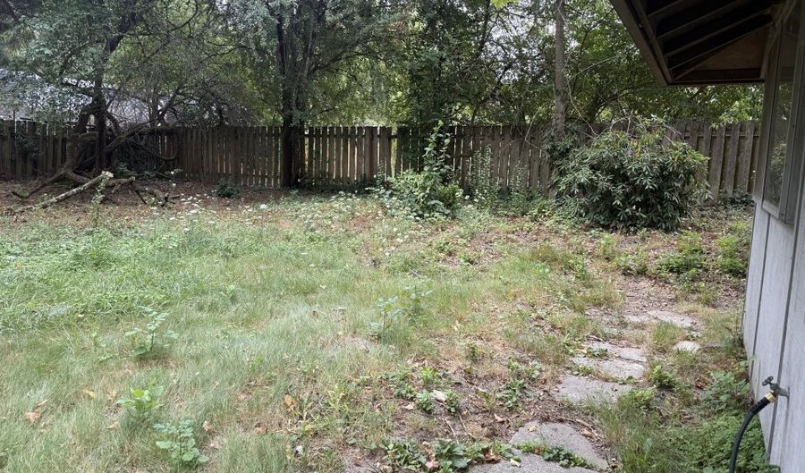 6775 SW WHISPER Ct, Beaverton, OR 97008 - 3 Beds, 2 Bath