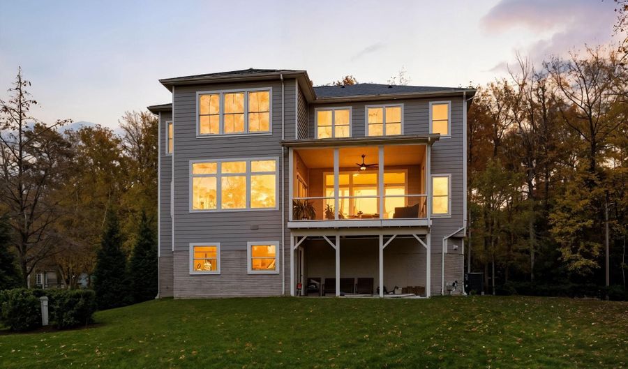 90 E LAKE Dr, Annapolis, MD 21403 - 5 Beds, 6 Bath