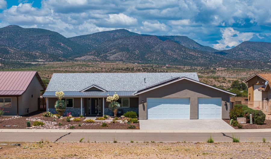 509 S Longhorn Dr, Camp Verde, AZ 86322 - 3 Beds, 3 Bath