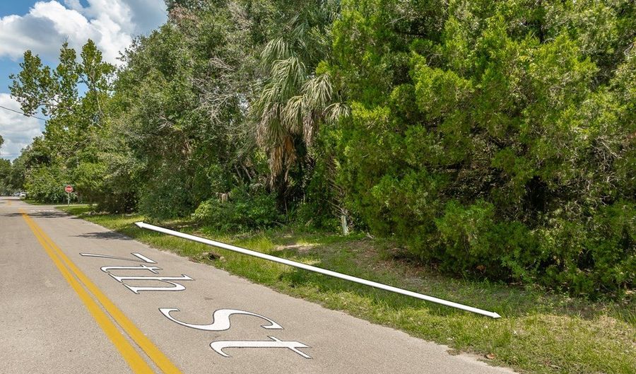 173 7th St, Apalachicola, FL 32320 - 0 Beds, 0 Bath