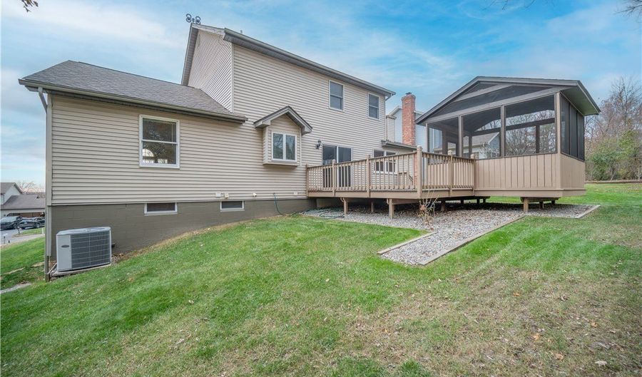 6581 N Timberidge Ave, Austintown, OH 44515 - 3 Beds, 4 Bath