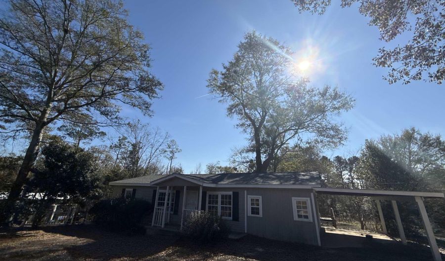 32 Slate St, Atmore, AL 36502 - 3 Beds, 2 Bath